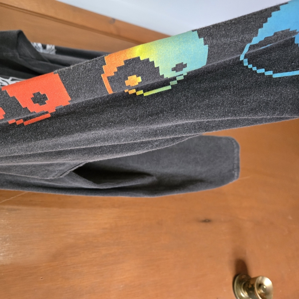 PACSON, Graphic Sweatshirt with Colorful Yin Yang Design - Picture 6 of 7